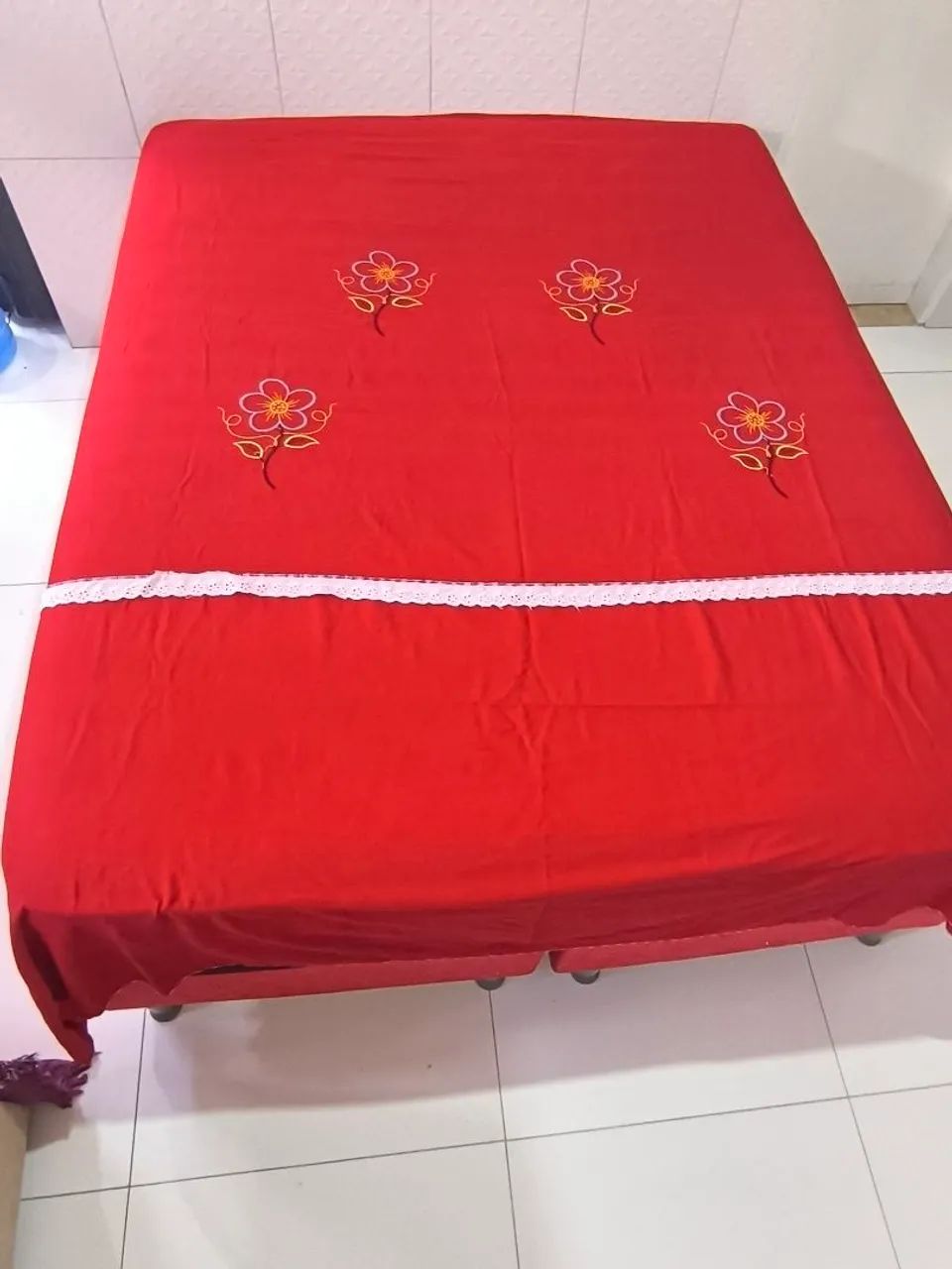 Cama box Queen magnética com massagem terapêutica 