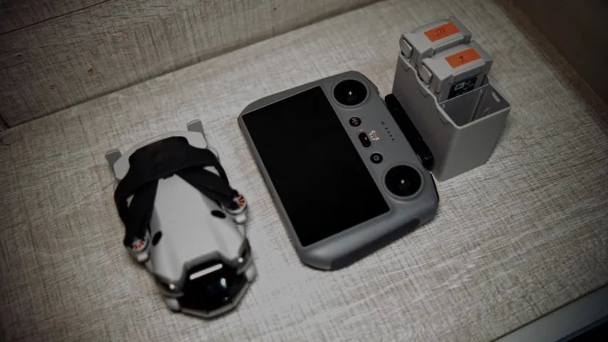Drone mini4 com RC2 e 3 baterias - Foto 3