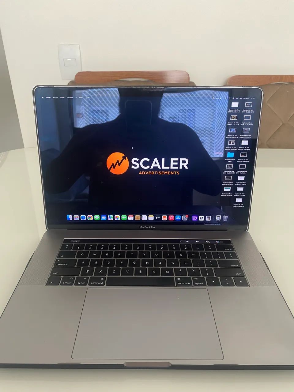 MacBook Pro 15.4 Touch Bar  - Foto 2