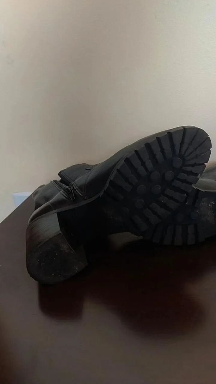 Bota Arezzo de Couro N° 35 - Foto 4