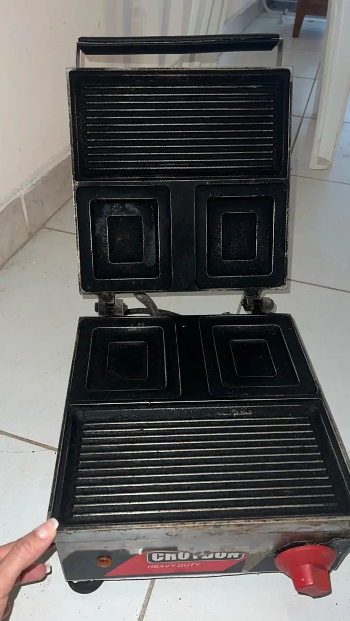 Sanduicheira elétrica profissional 