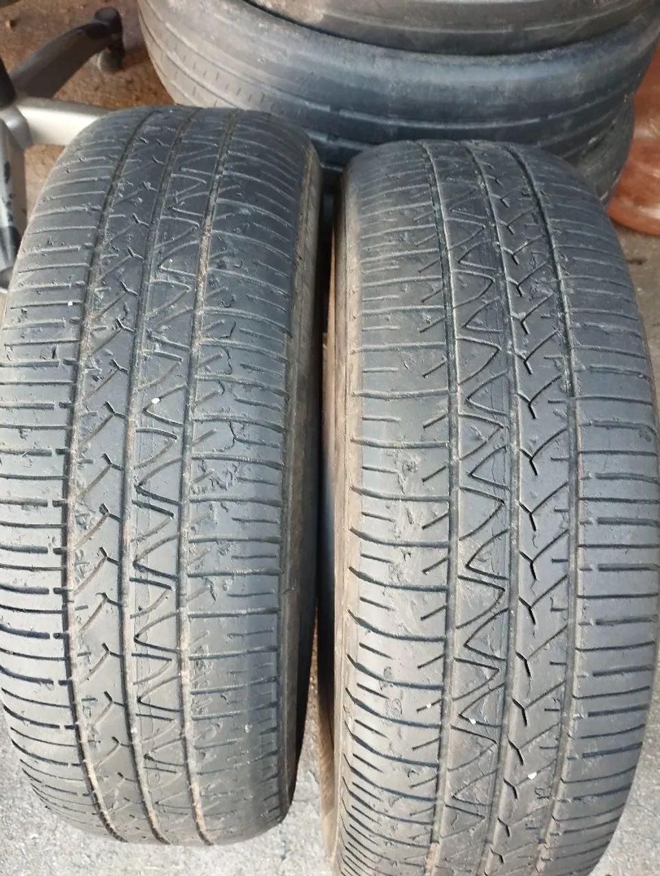 Par de pneus Continental aro 14 - 175/70/ R14 84T