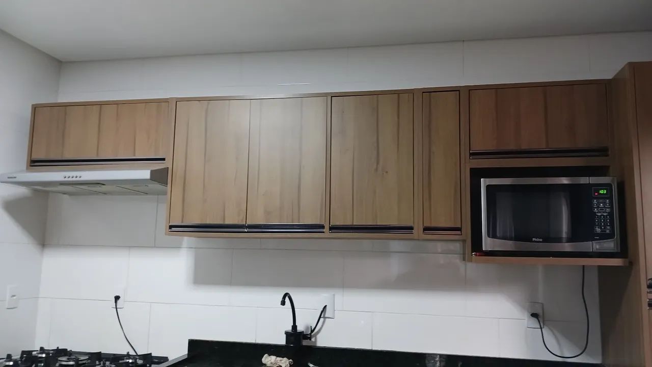 Vendo jogo de armário, suggar e micro-ondas  - Foto 4