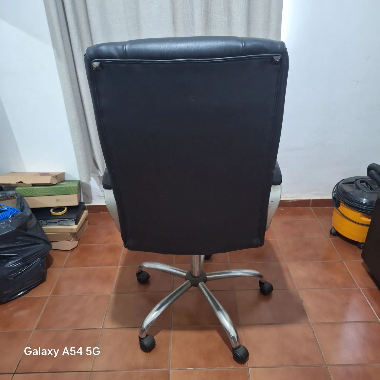 Cadeira giratória para escritório  - Foto 2