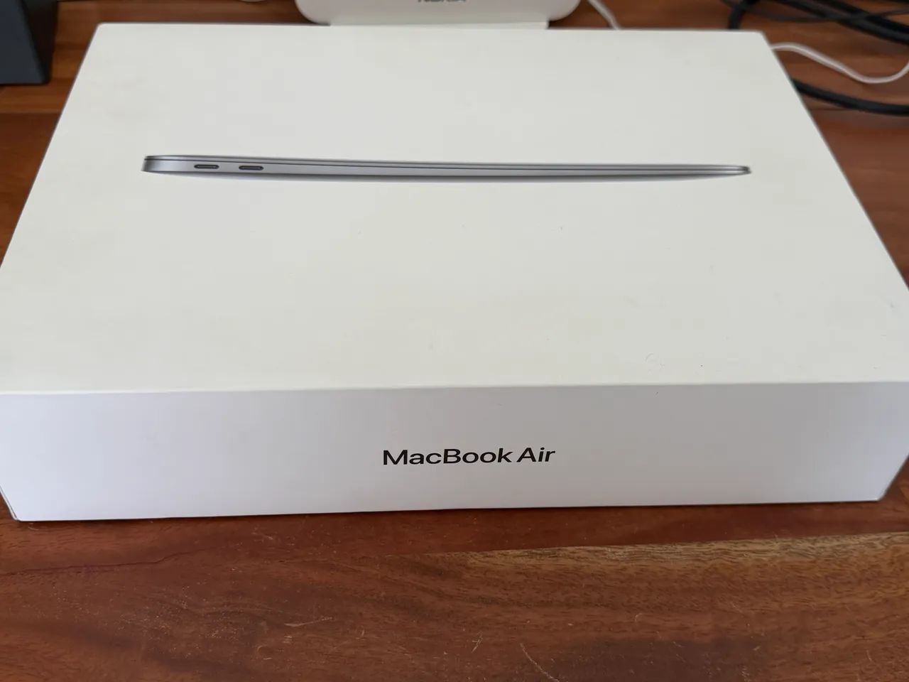 MacBook Air Apple M1 (8GB RAM, 256GB SSD) - Cinza Espacial - Completo na Caixa