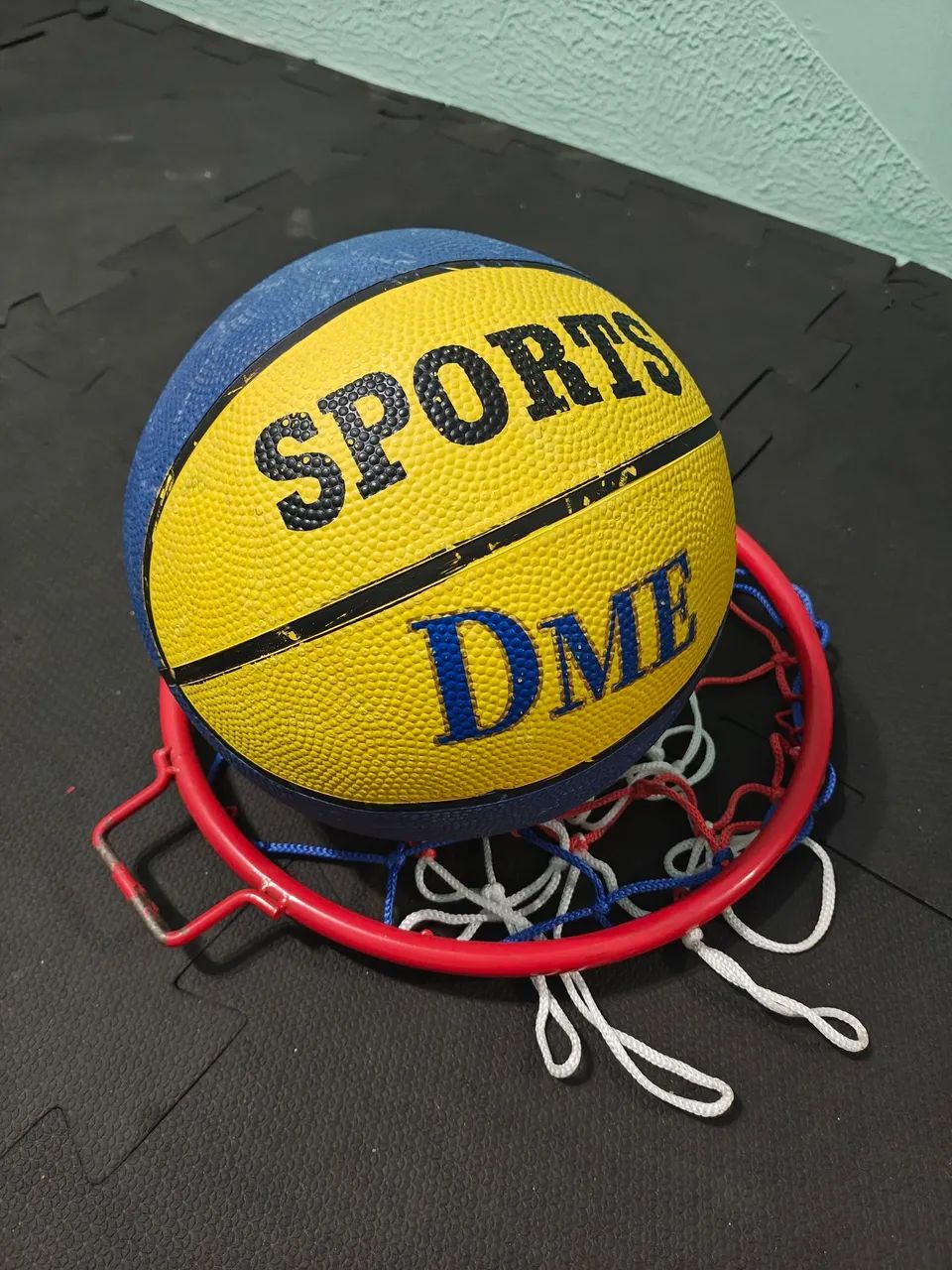 Bola e cesta de basquete  - Foto 2