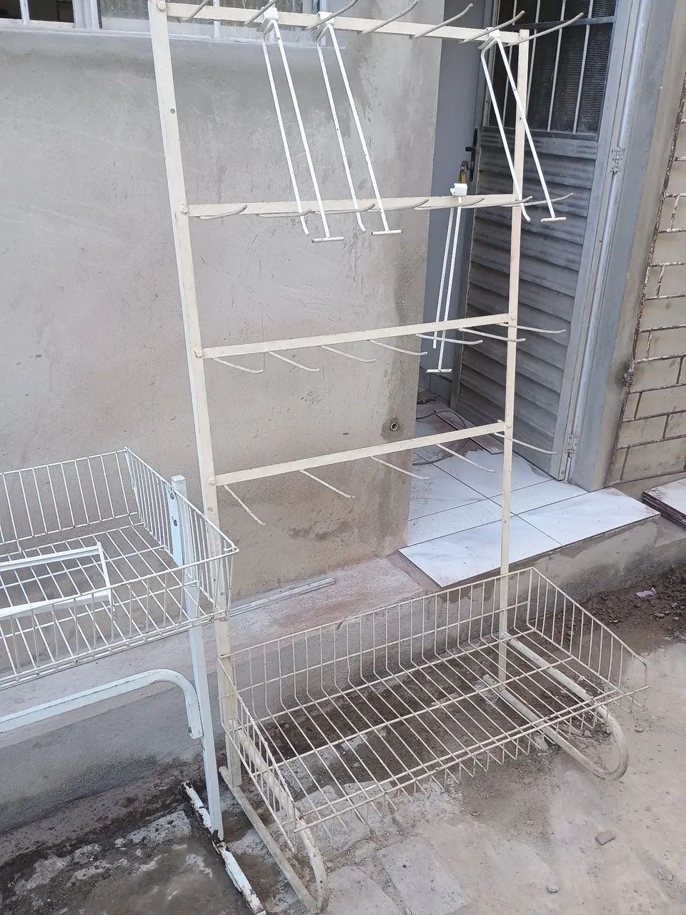 EXPOSITOR E CESTA - Foto 2
