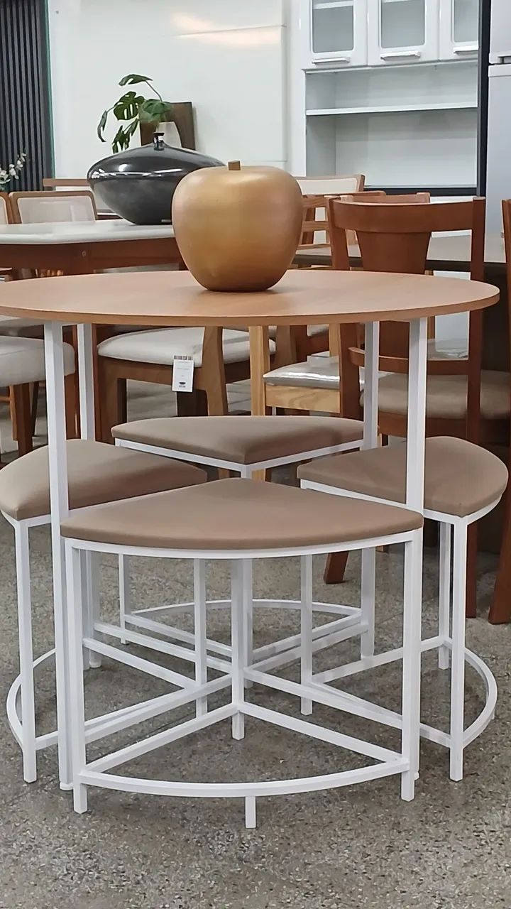 Conjunto mesa + 4 bancos - Foto 2