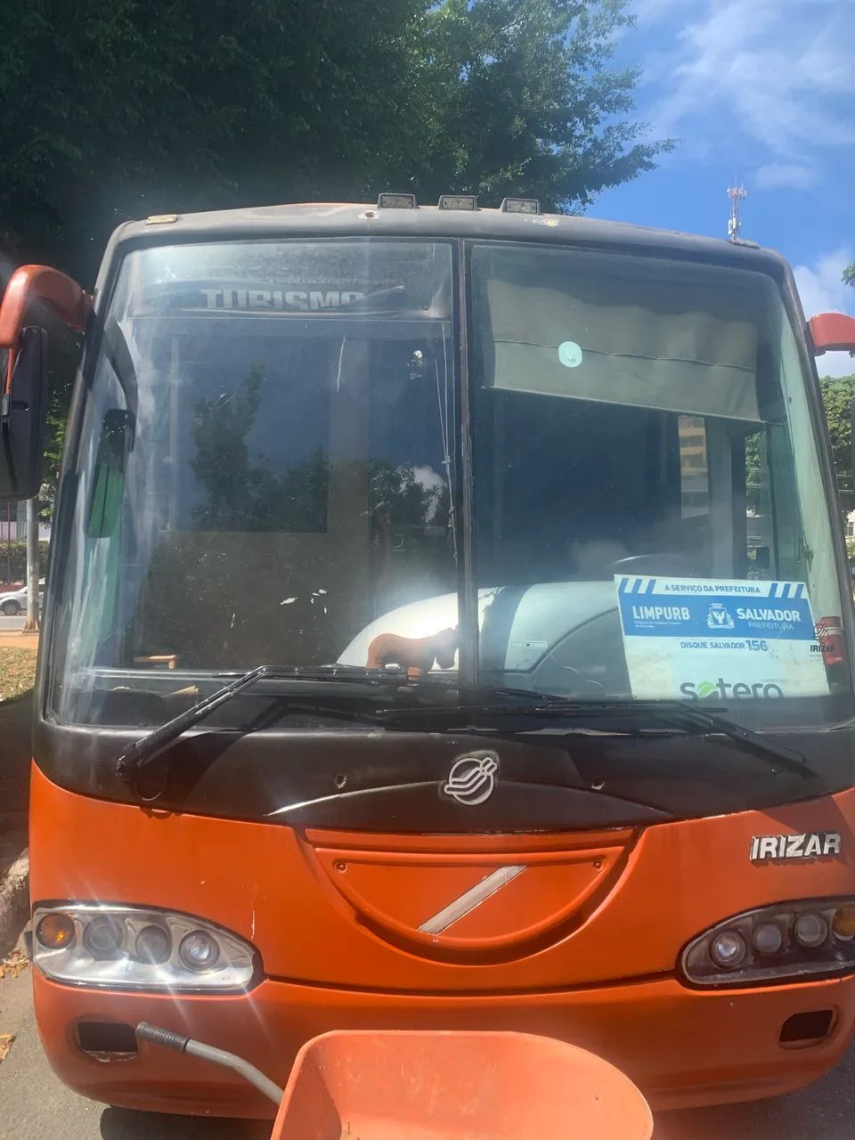 Vendo ônibus Irizar 2002 com contrato em Salvador  - Foto 7