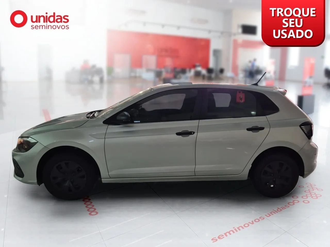 Volkswagen Polo Track 1.0 Flex 12V 5p, foto 2 de 12