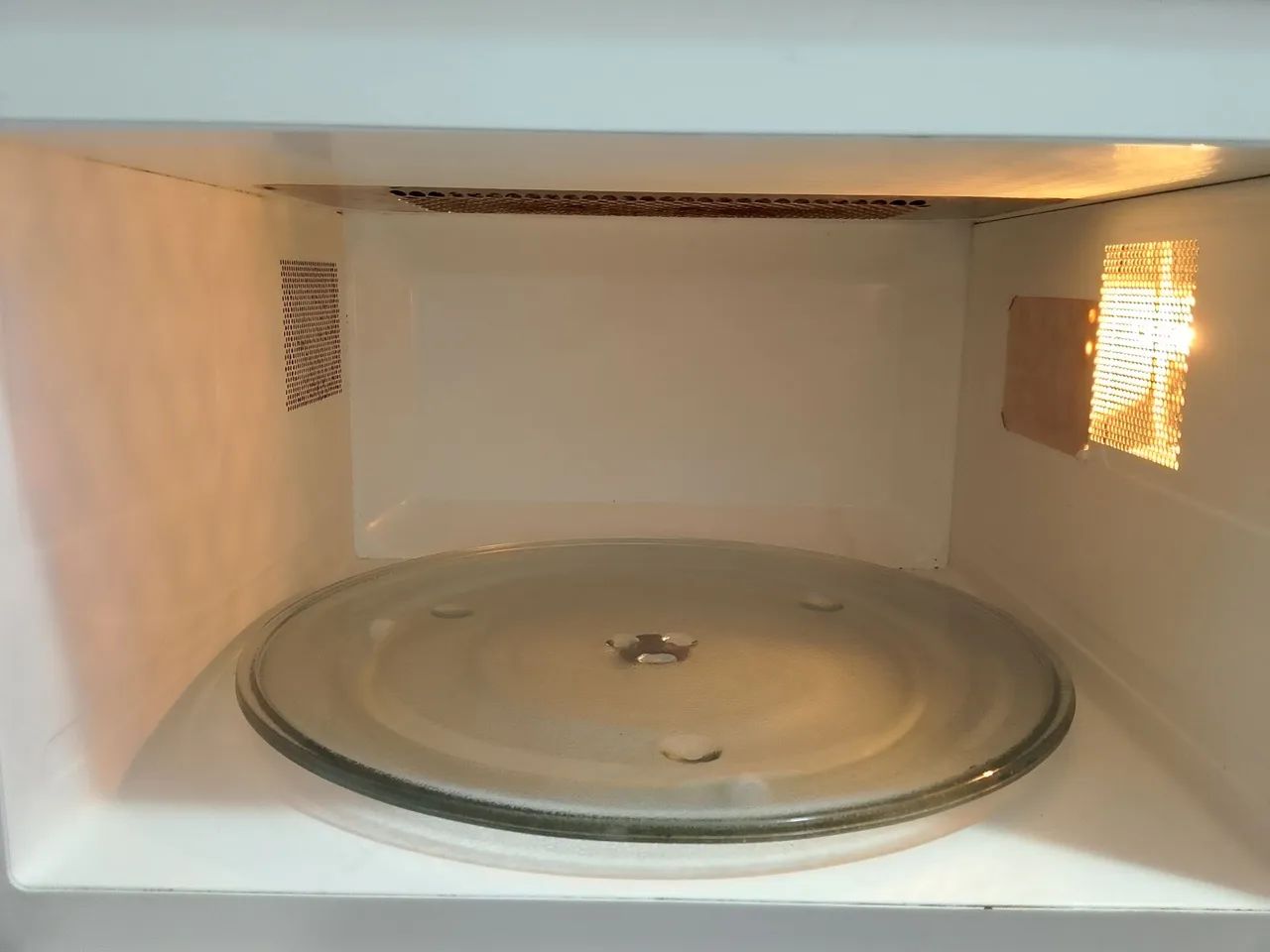Microondas Panasonic 30lt 220v - Foto 3