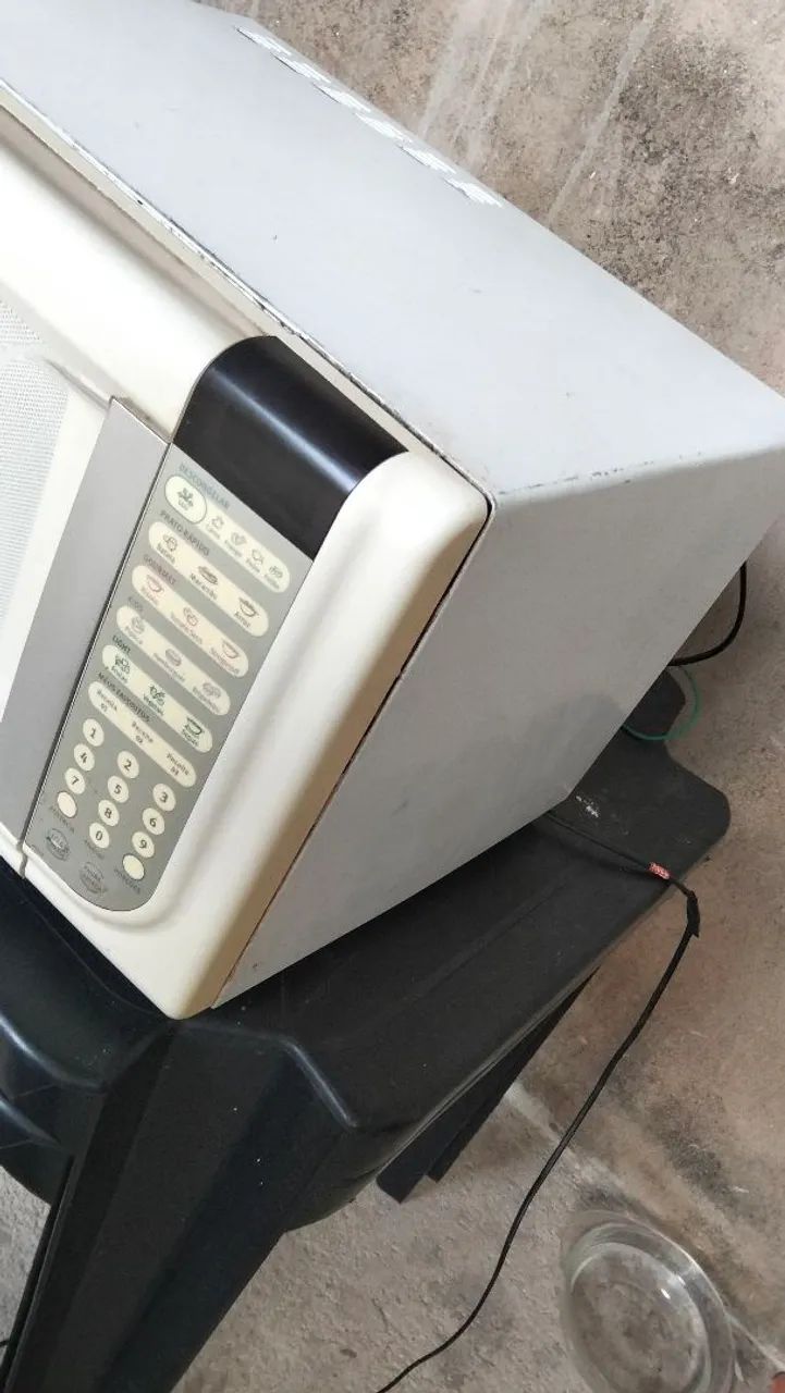 Microondas Eletrolux 31Litros  - Foto 4