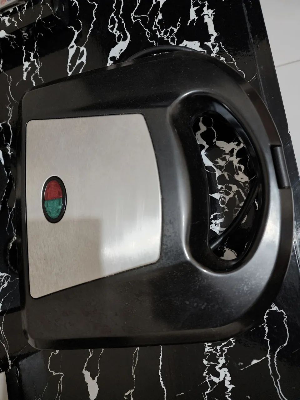 Vendo ou Troco Sanduicheira 110V