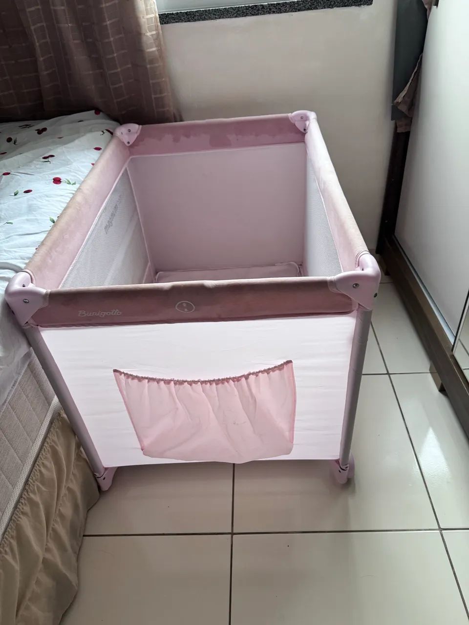 Carrinho e chiqueiro bebê