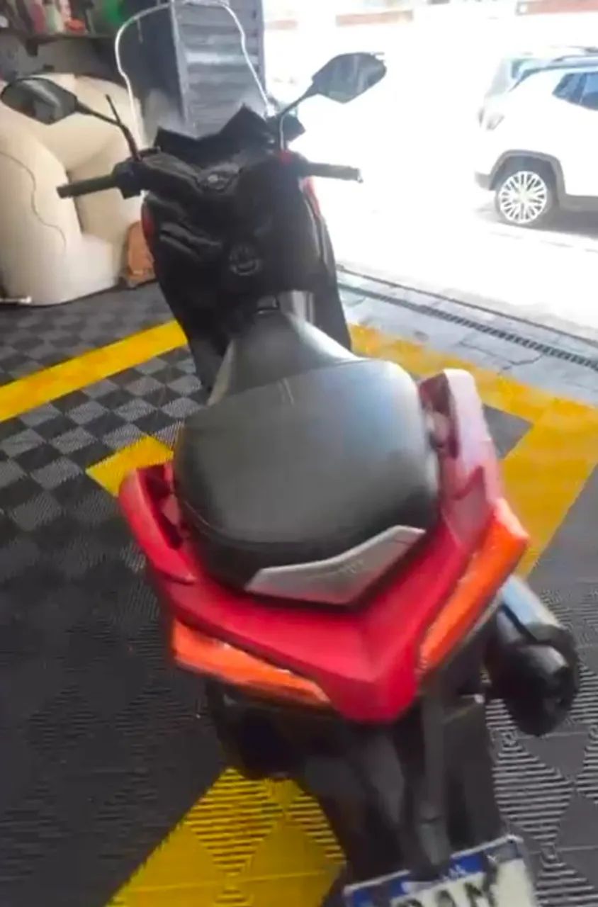 Xmax 250cc 2021- Complera- Oferta R$22mil -  baixa kilometragem. - Foto 2