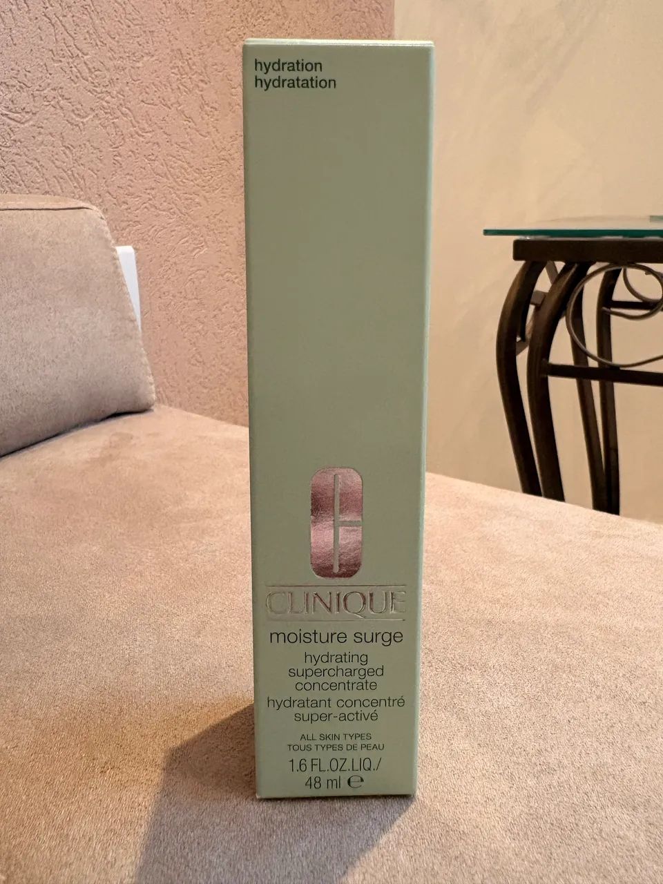 Hidratante Facial em Gel Moisture Surge Supercharged - Foto 2
