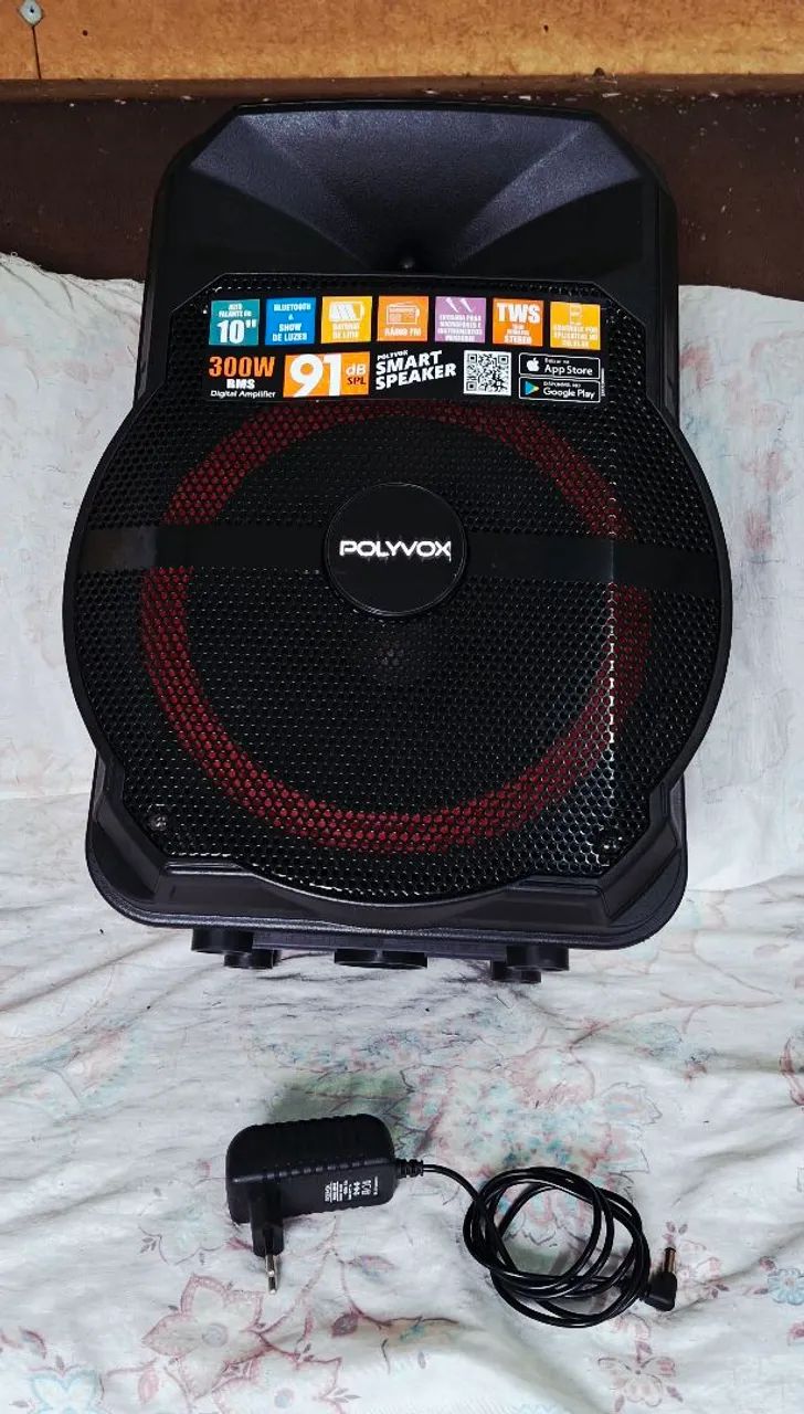 Caixa de Som Polyvox 300W bluetooth XC 700T semi nova