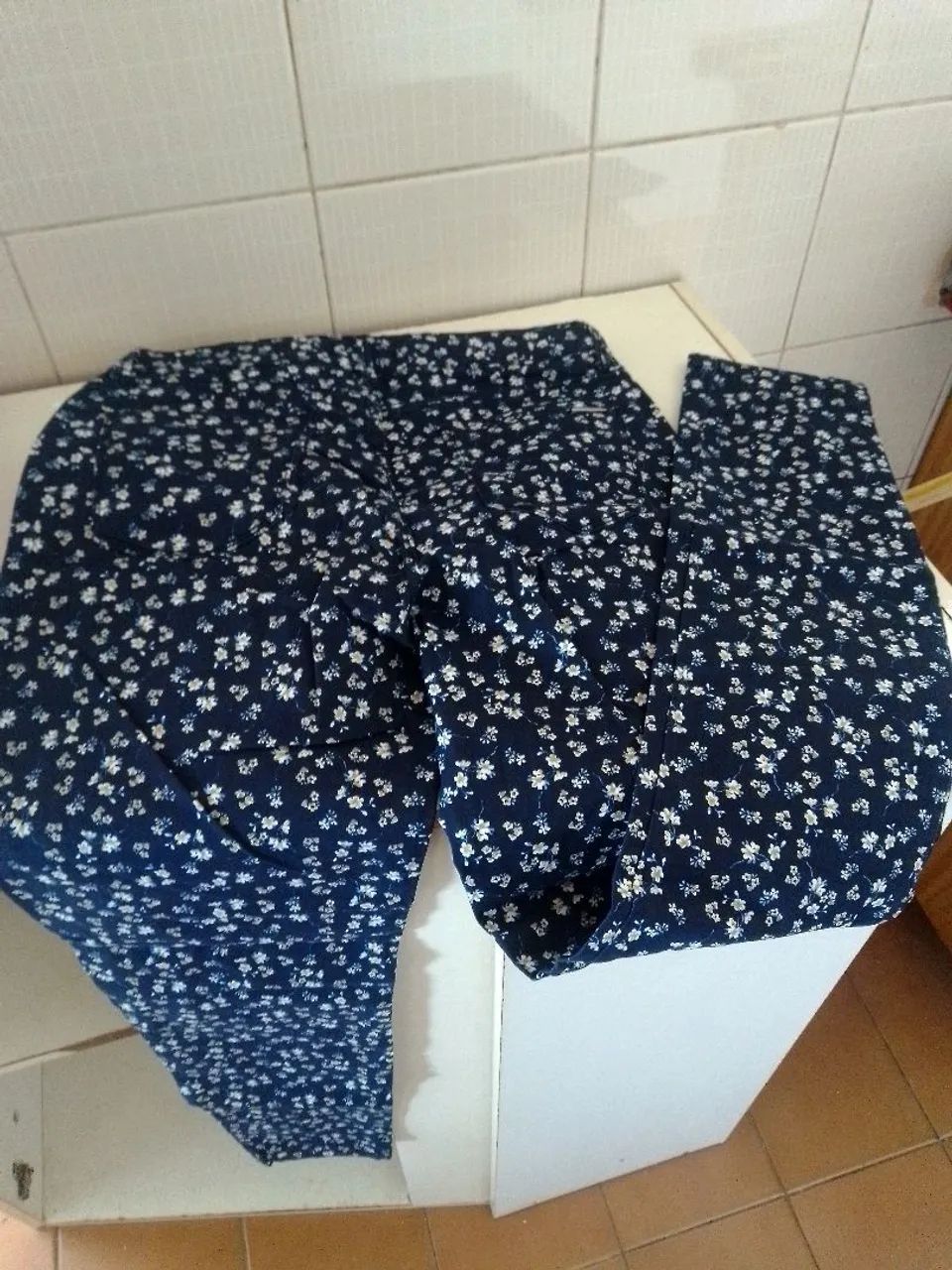 Calça cigarrete nova na etiqueta metade do preço  - Foto 2