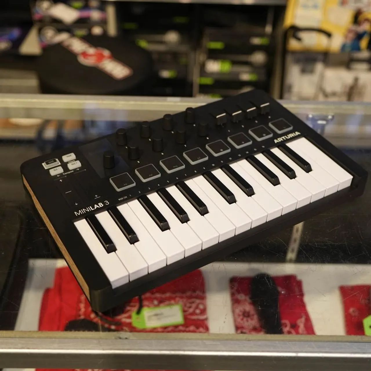 Mid Controlador Arturia Minilab 3 Preto ( Novo ) - Foto 2