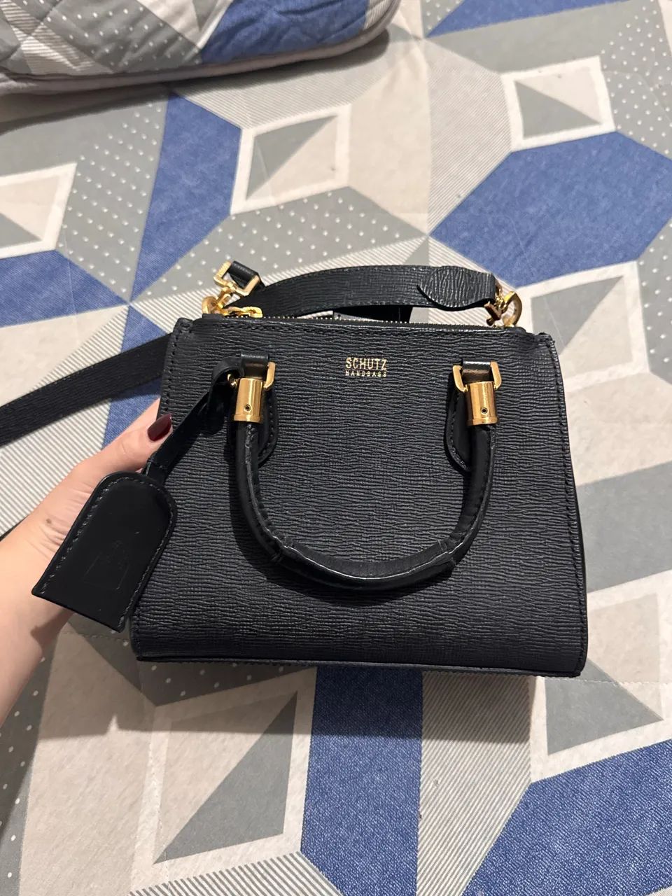 Bolsa Schutz preta clássica nova