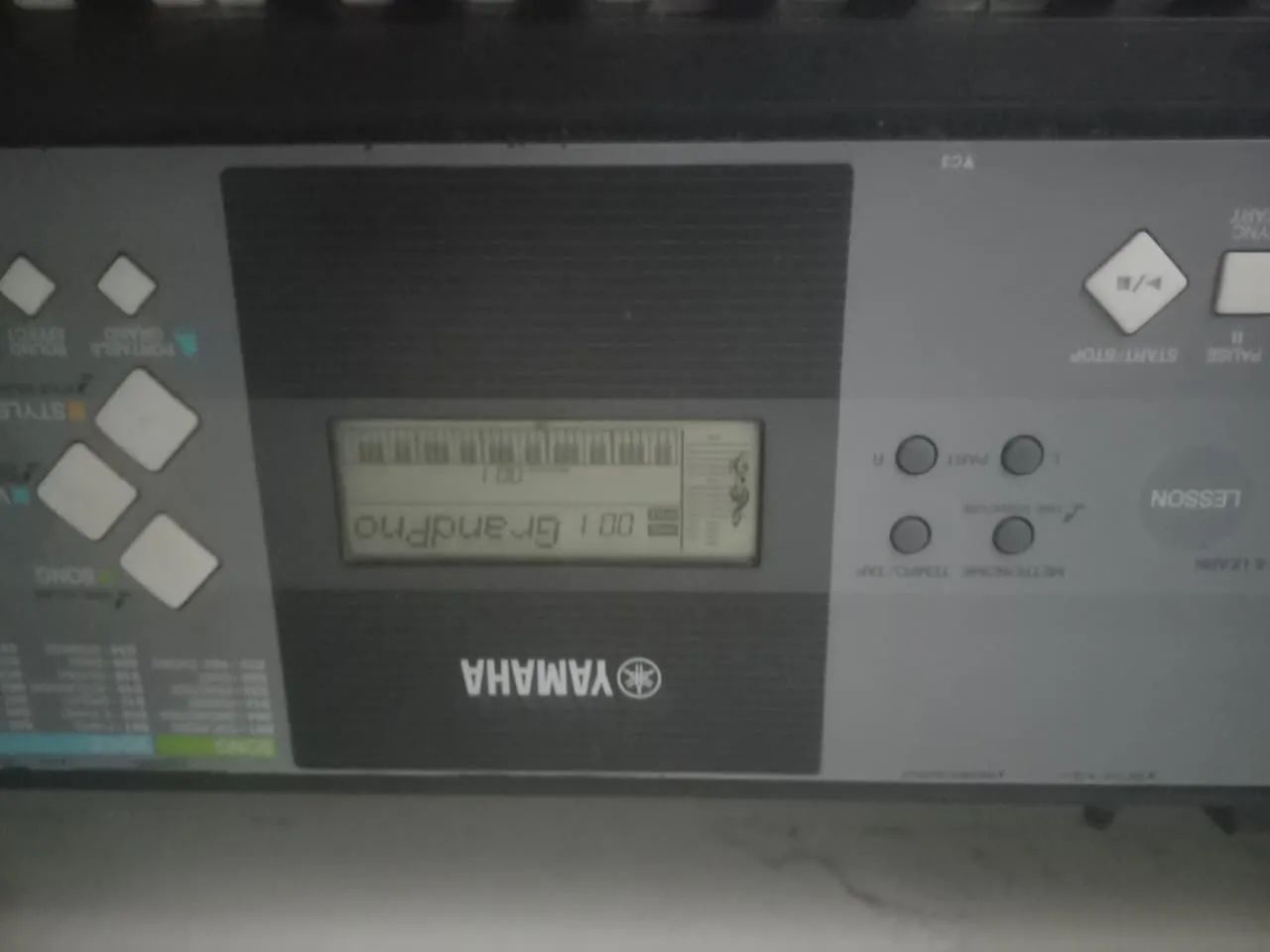 Teclado Yamaha E233 - Foto 4
