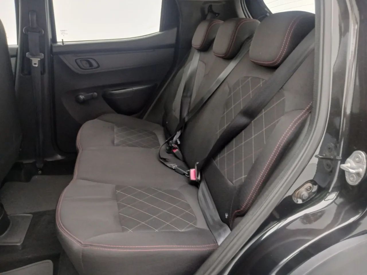 Renault Kwid 1.0 Zen, foto 17 de 18