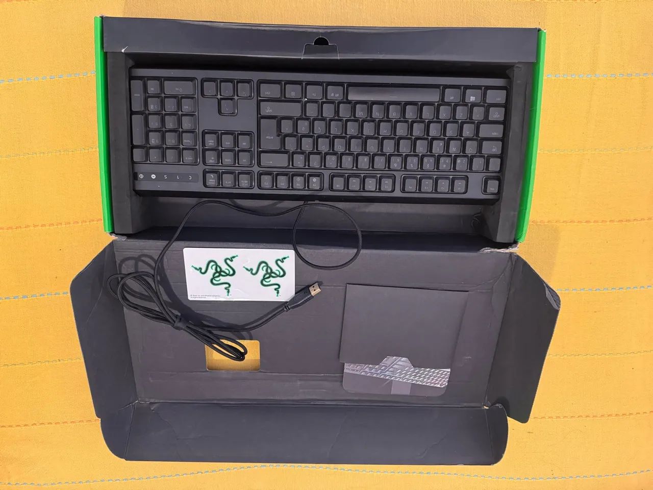 Teclado Razer ornata chroma