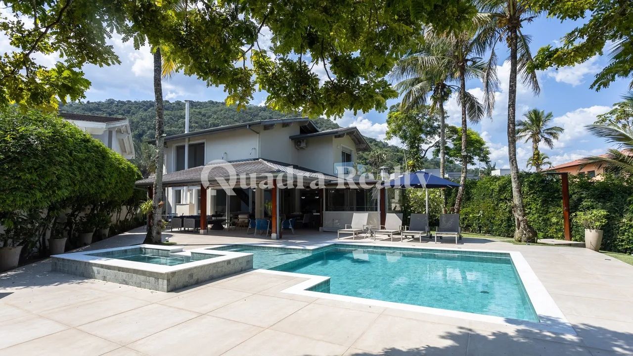 Casa reformada no Condomínio Costa Verde Tabatinga