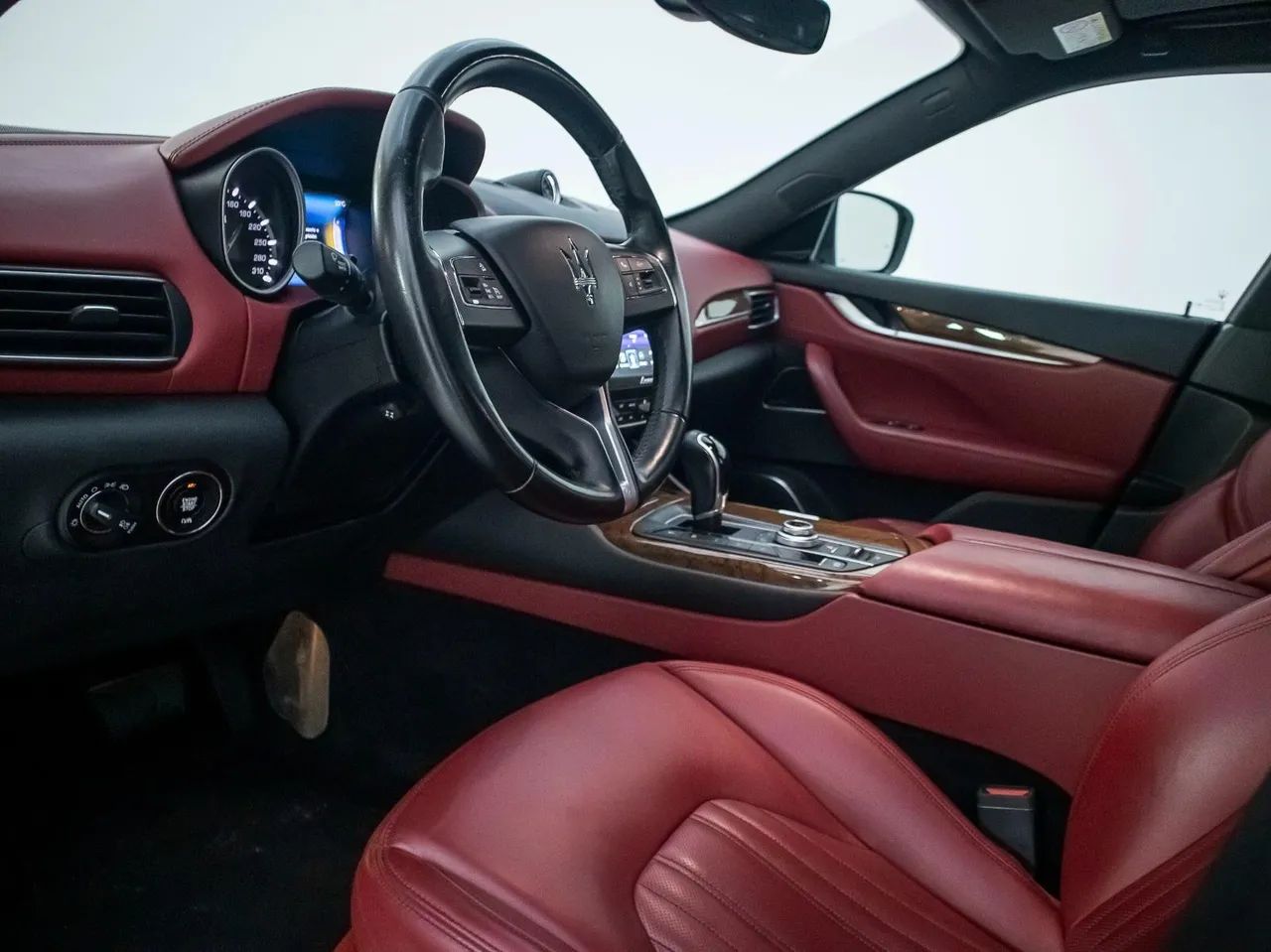 Maserati Levante 3.0 V6 350cv Aut., foto 12 de 13