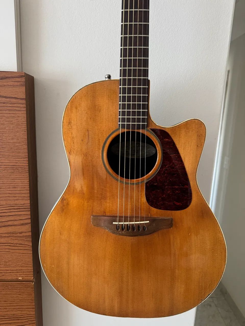 Violão Ovation Americano