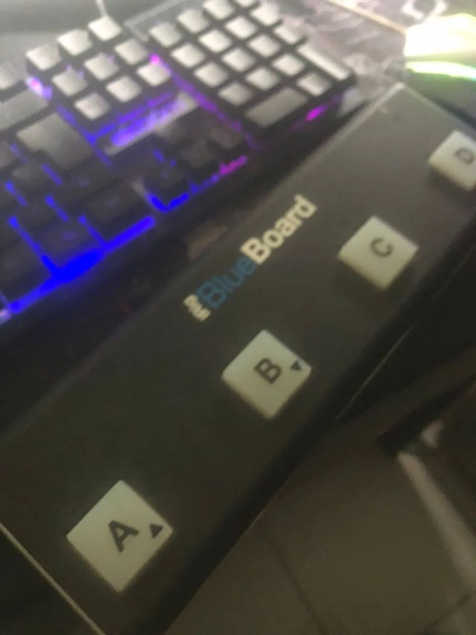 Controlador MIDI iRig BlueBoard (Apple MAC , Mini, iPad, iPhone)+Cabos e adaptador - Foto 4