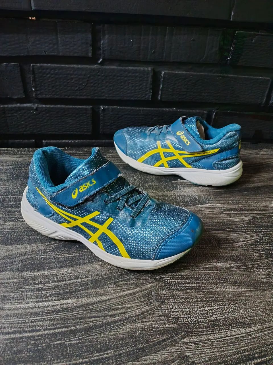 Asics infantil n31 usado.