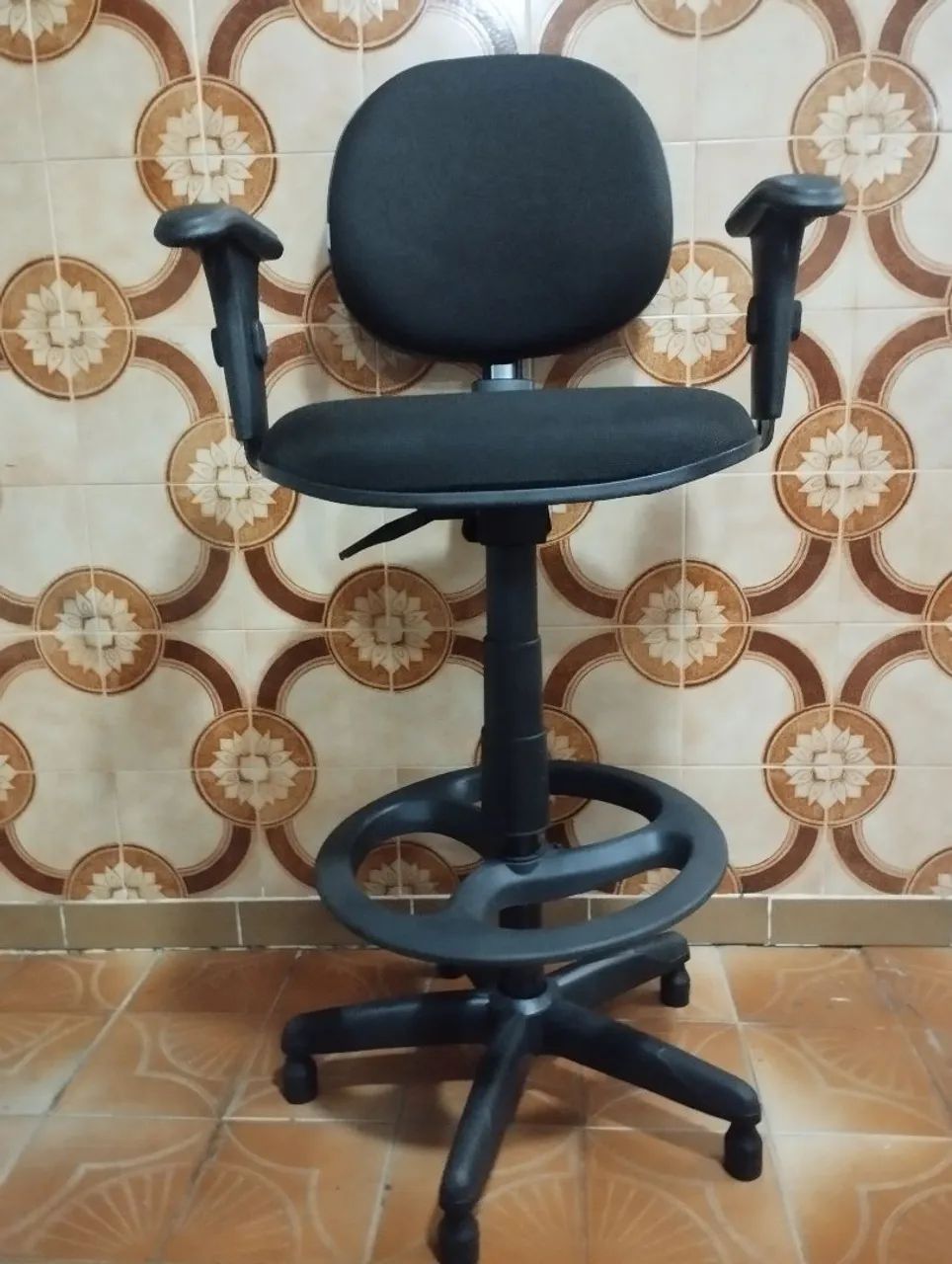 Cadeira caixa alta  - Foto 2