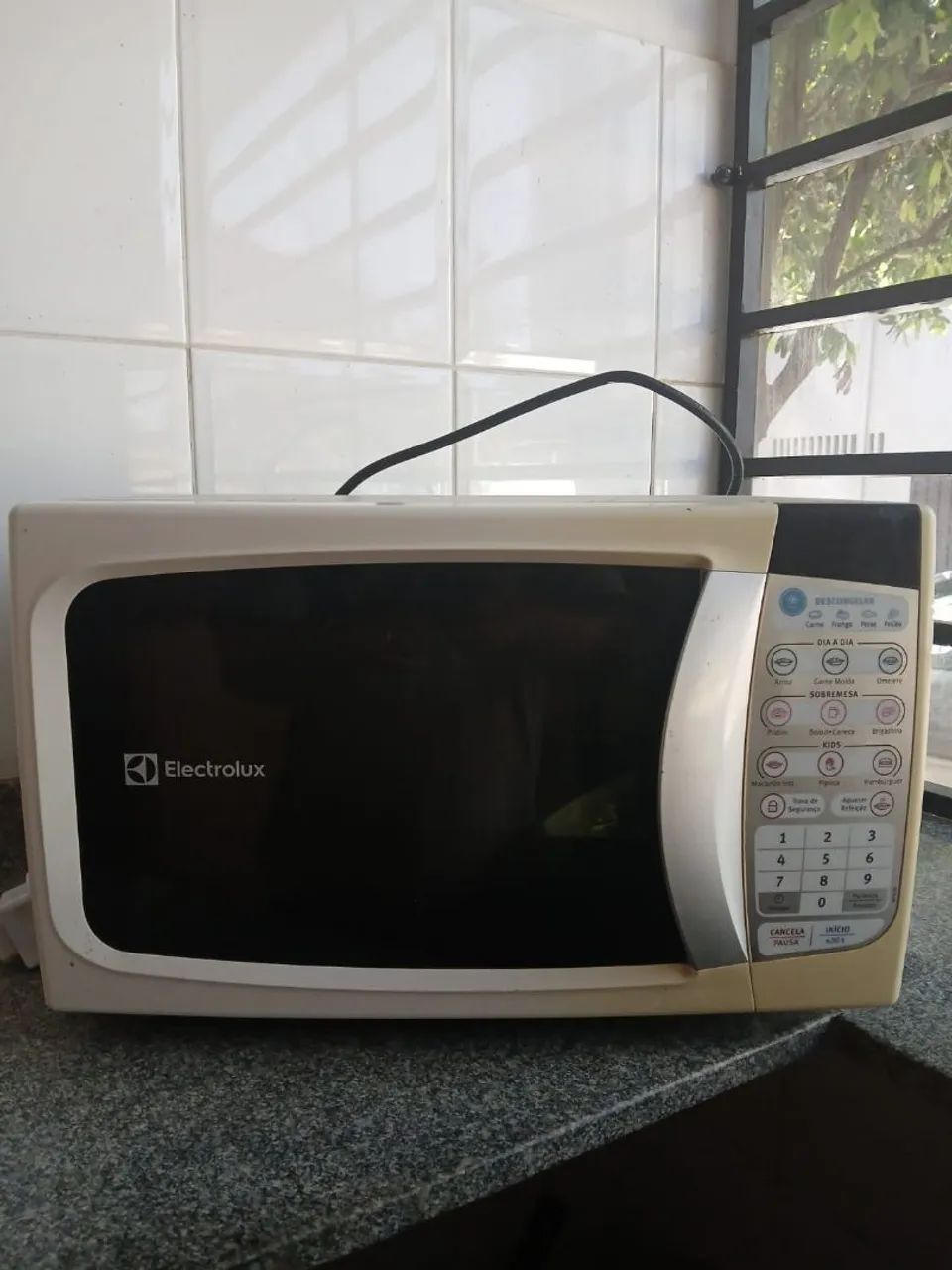 Micro-ondas Electrolux 20 l