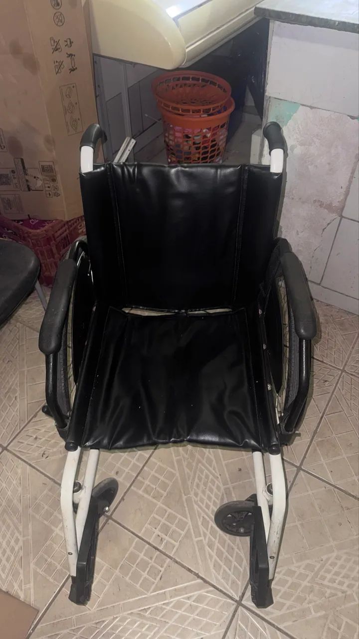 CADEIRANTE - Cadeira de rodas ORTOMIX  - Seminova  - Foto 2