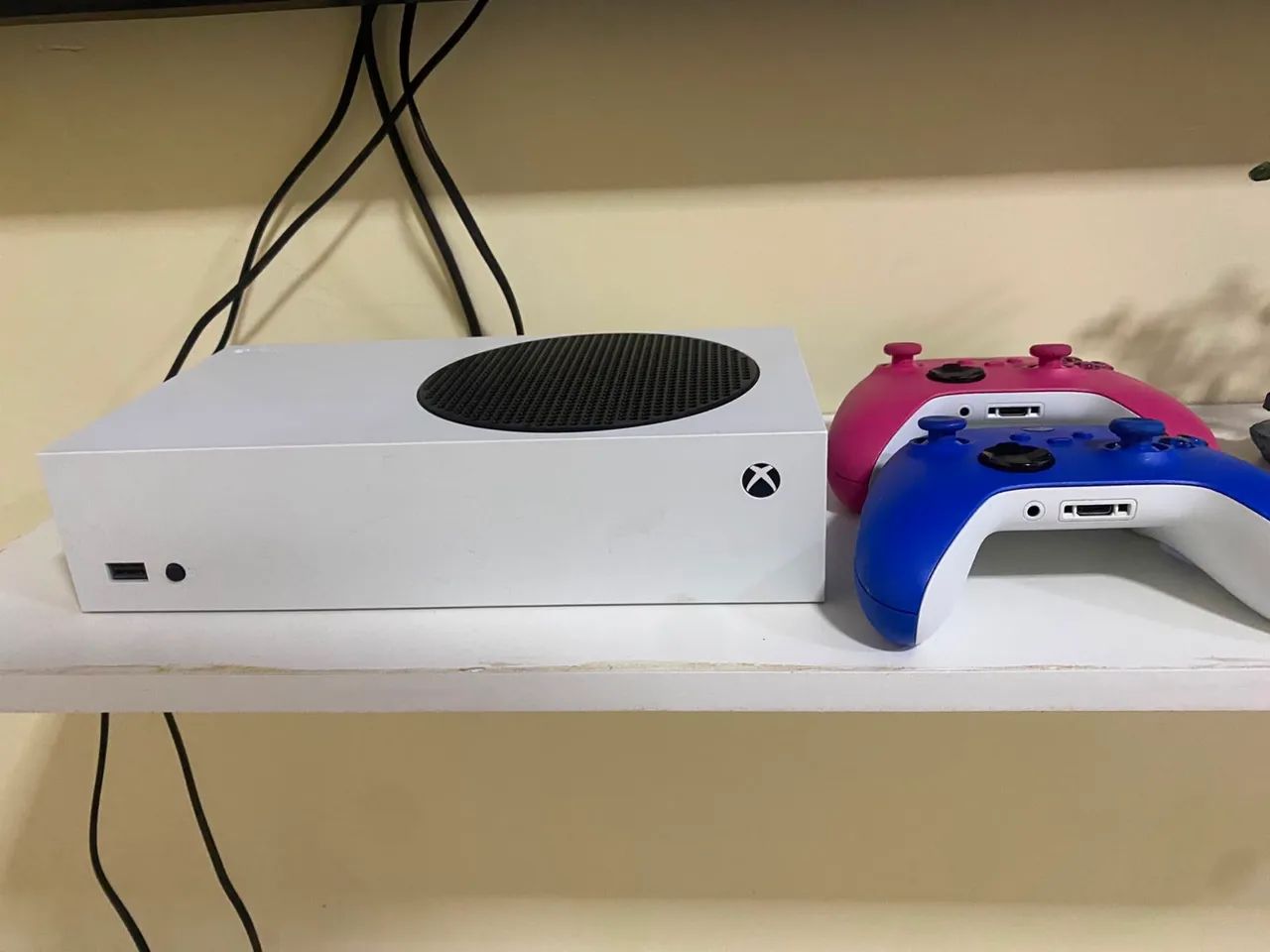 Xbox Series S + 2 controles  - Foto 5