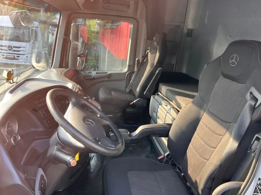 Mercedes-Benz Actros 2651 6x4 18/18 - Foto 9