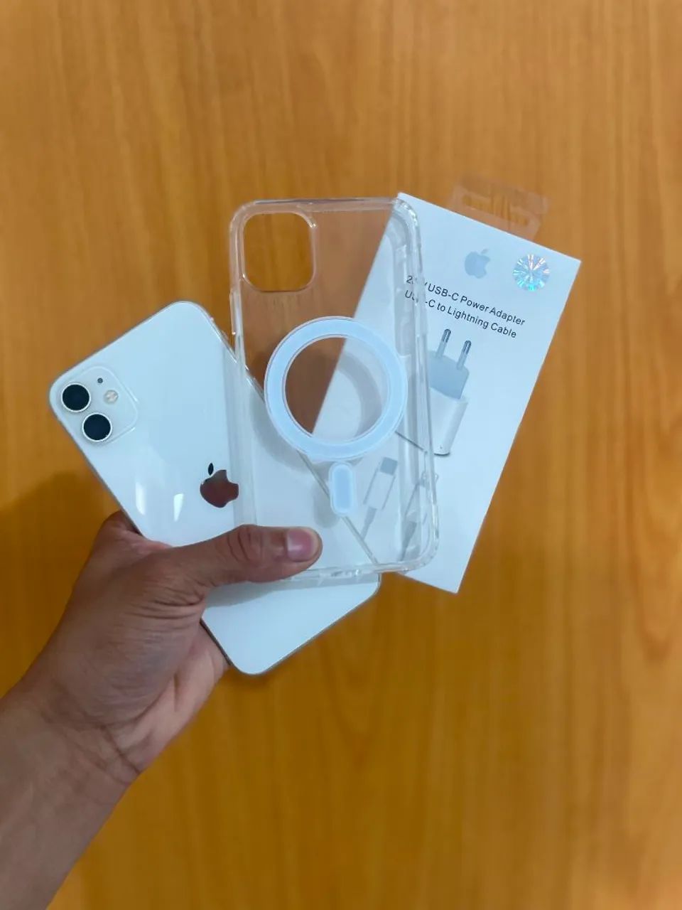 IPHONE 11 64GB  bateria 81 %Tudo funcionando perfeitamente 
