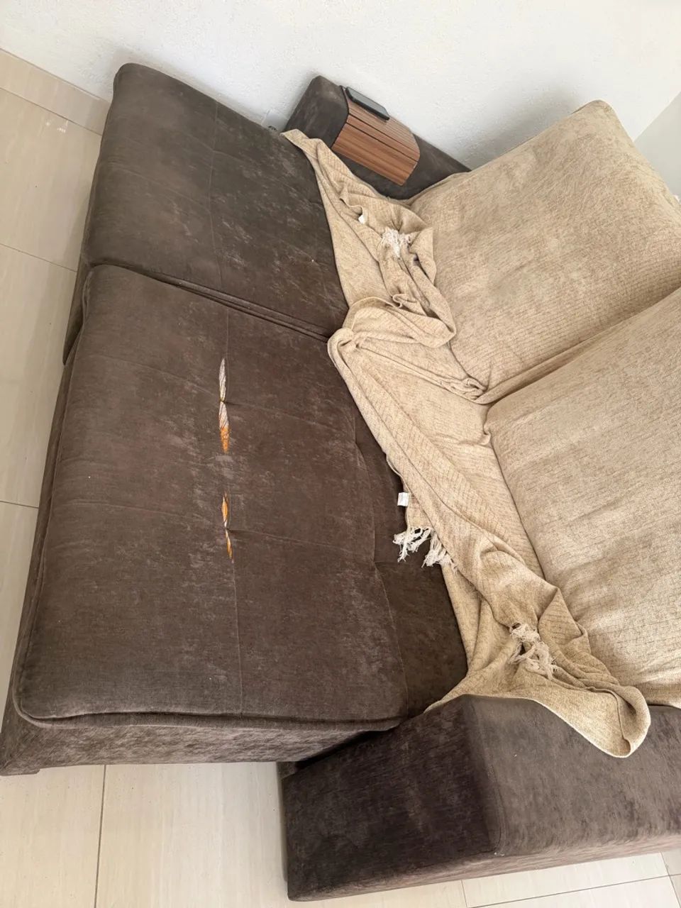 Sofá seme novo com controle remoto  - Foto 2