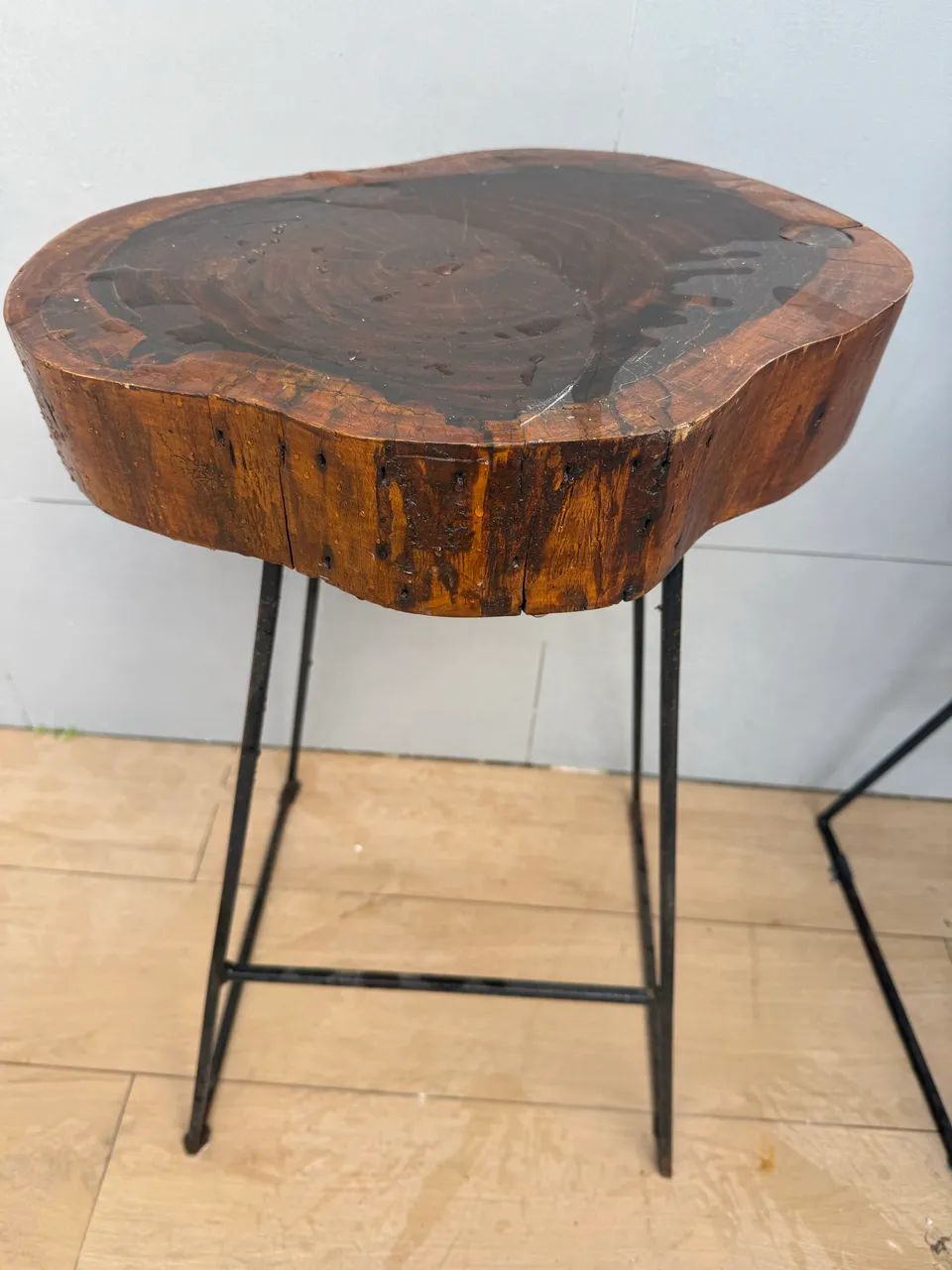 Banquetas em madeira 70 x 40 - Foto 2
