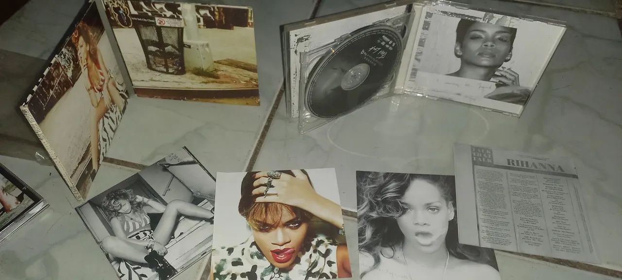 Cds da Rihanna - Foto 2