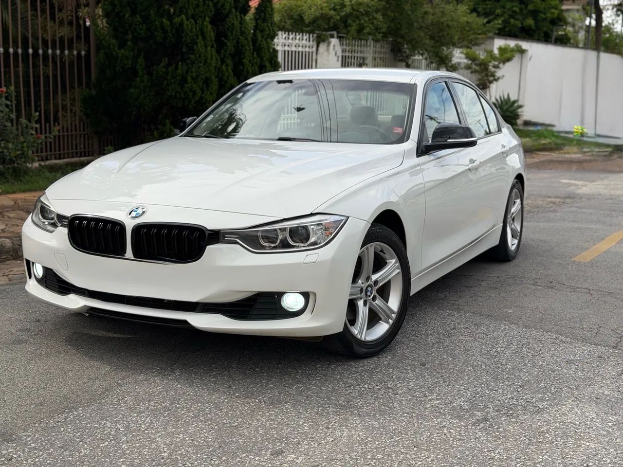 BMW 320I 2.0 16V TURBO GASOLINA 4P AUTOMÁTICO 2014