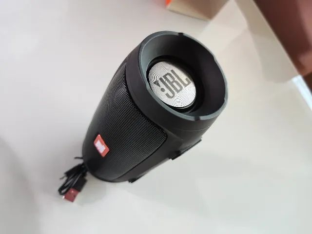 Caixa De Som Bluetooth Jbl Mini Charge 3 Alto E Bom Som Nova na caixa - Foto 2