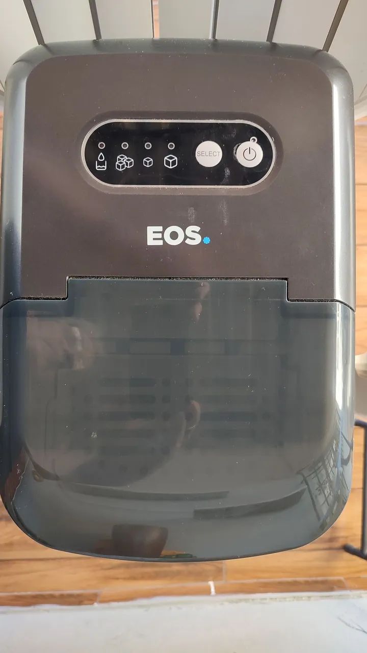 Máquina de gelo EOS 15 quilos 