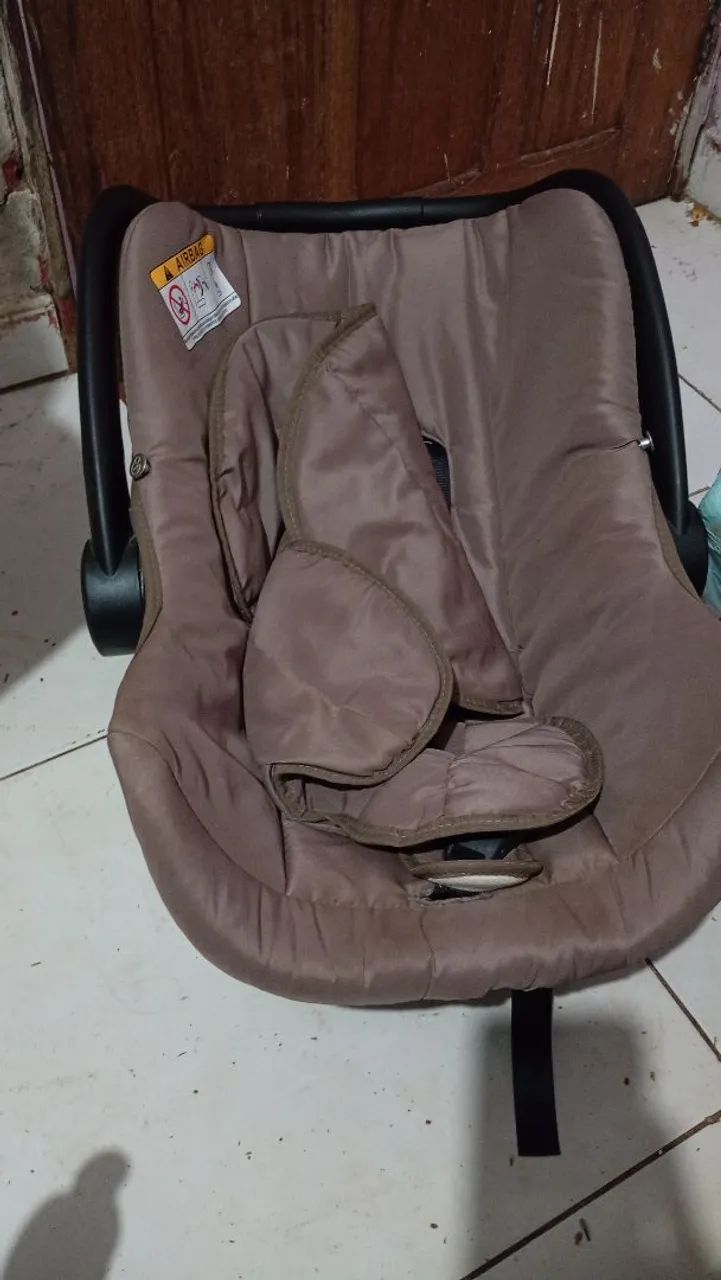 Vendo bebê conforto 