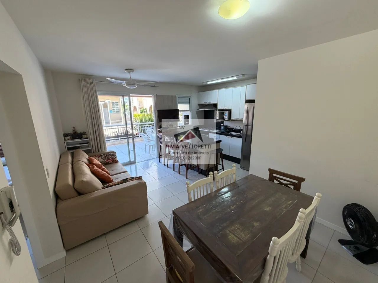 Apartamento térreo 2 dormitórios Mobiliado 150 metros do Mar! - Foto 5