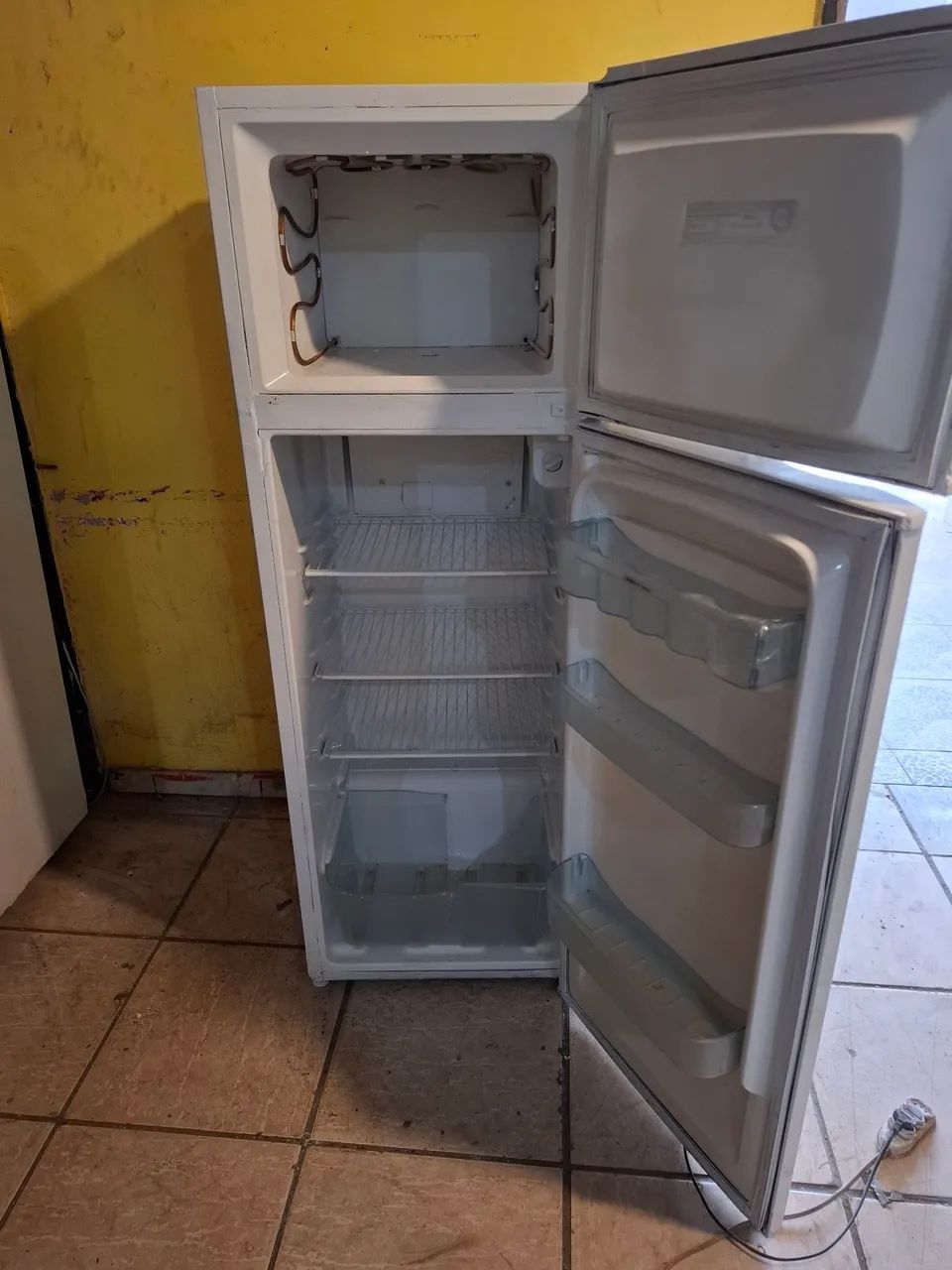 Vendo geladeria Electrolux  - Foto 5