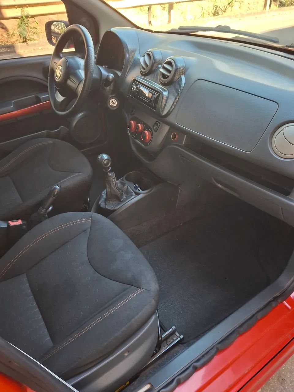 Fiat Uno Sporting 1.4 EVO Fire Flex 8V 4P 2012 - Foto 4