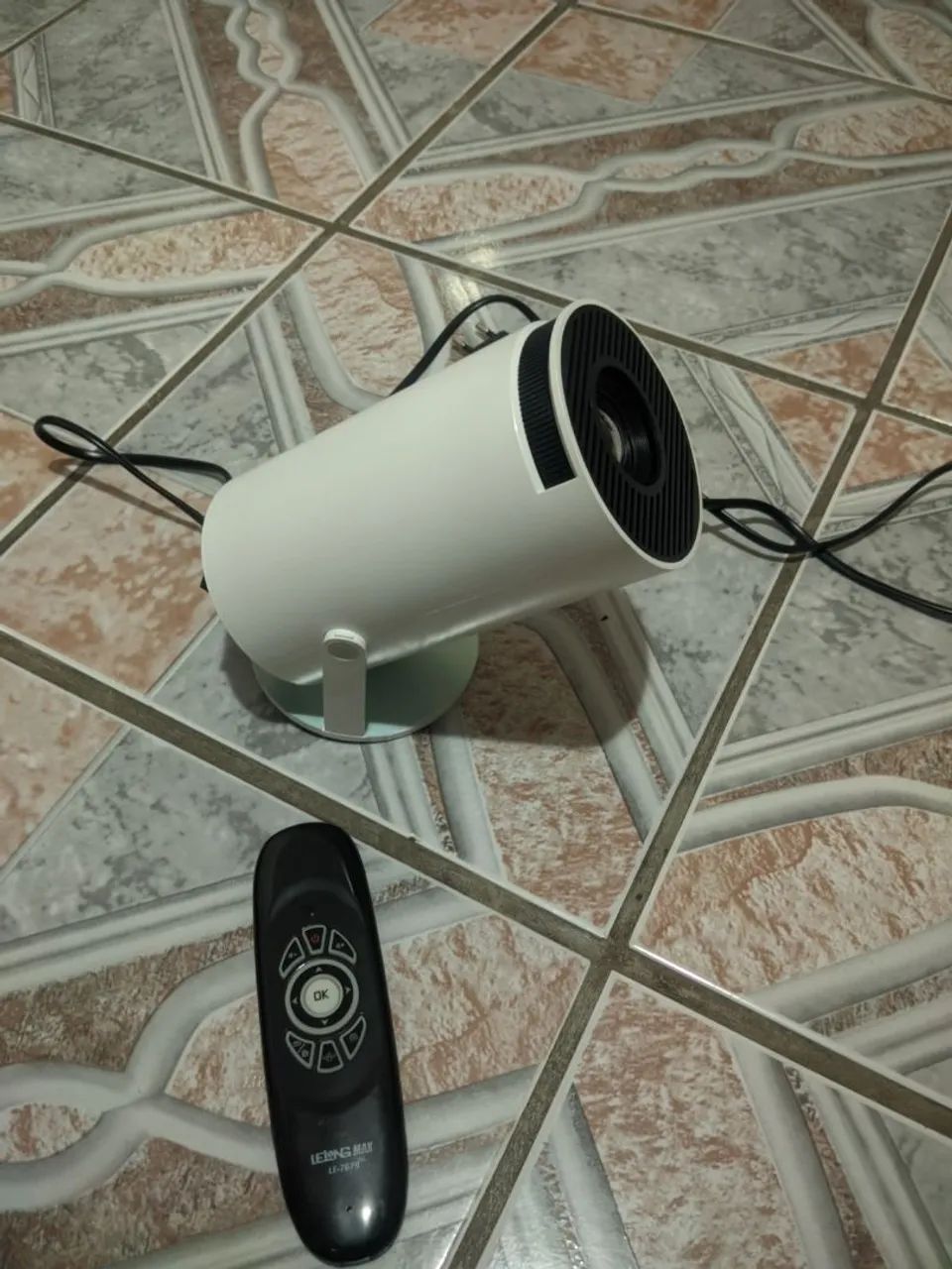 Projetor hy300 NOVO
