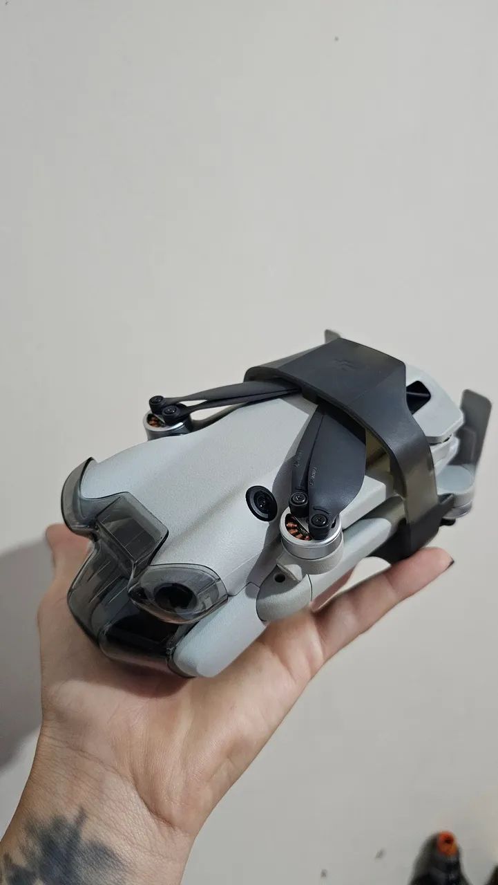 Vendo dji mini 4 pro combo fly more  - Foto 3